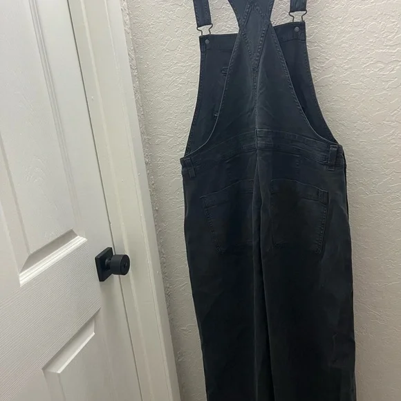 American Eagle Outfitters Black Denim Overalls - Picture 5 of 10